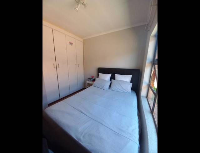 2 BEDROOM APARTMENT FOR SALE IN ALBERTSDAL